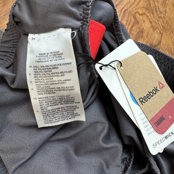 SOLD: 🏷️ NWT - Reebok Shorts - Picture 9 of 12